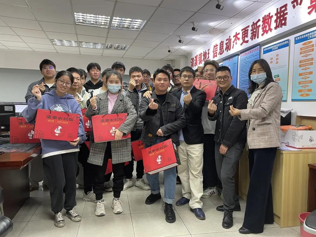 走访慰问，，，，，，年货上门，，，，，，OD平台集团多项举措确保项目部员工“就地”过好年！