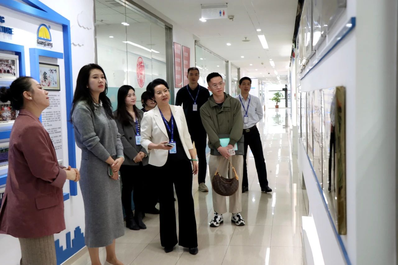 东莞市城市更新协会领导一行莅临OD平台集团参观交流